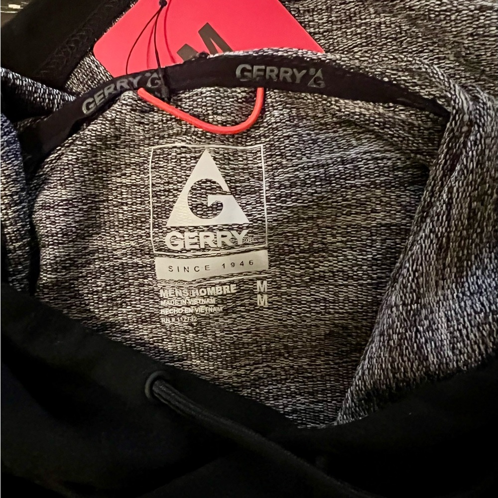 NWT GERRY Black Hoodie Sweater Size M - Picture 4 of 10